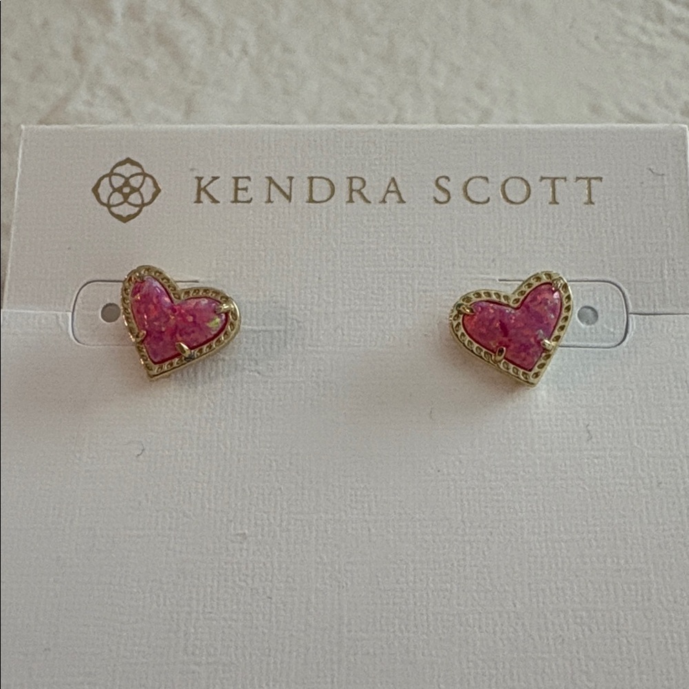 Kendra Scott Ari heart studs - Picture 2 of 3